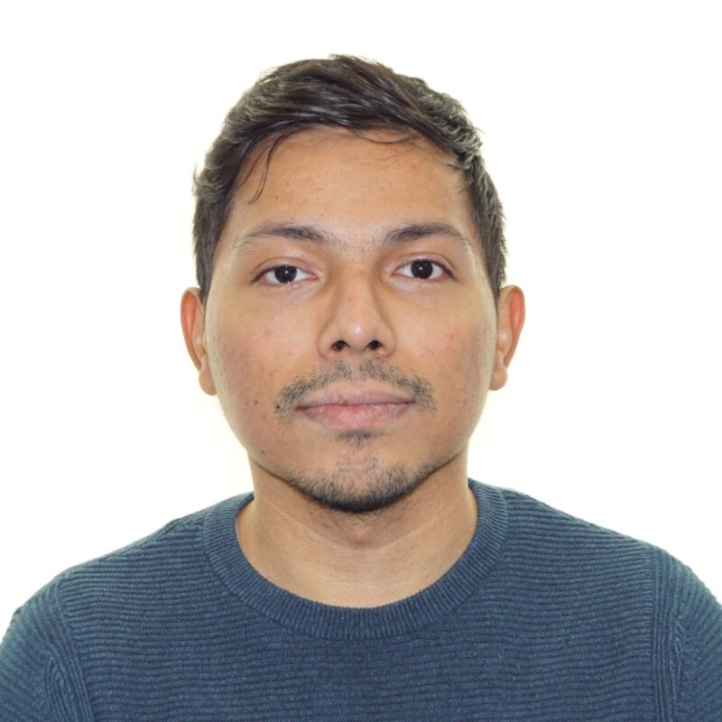 Headshot of Roberto Villegas-Diaz